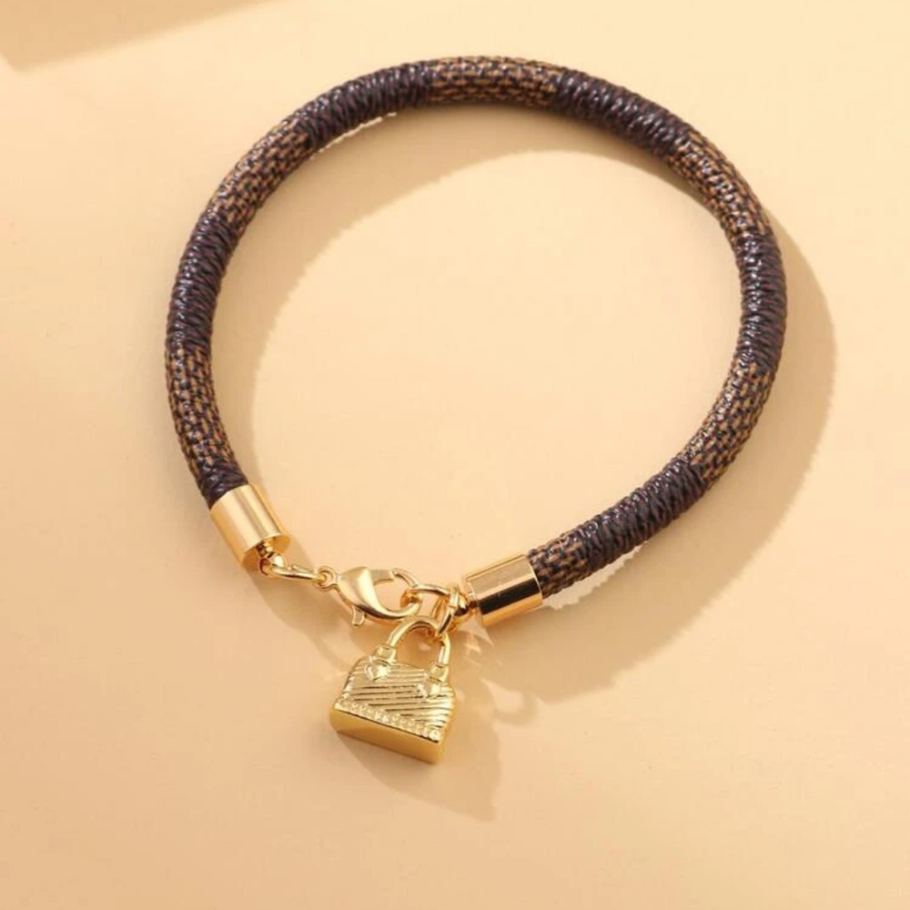 ⭐️NEW trendy brown checkered bracelet